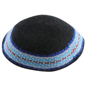 כיפה ד.מ.צ 15 ס"מ רקע שחור עיטור תכלת כחול א