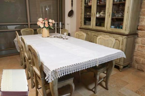 מפת שולחן מהודרת עם רנר 140x220 ס"מ